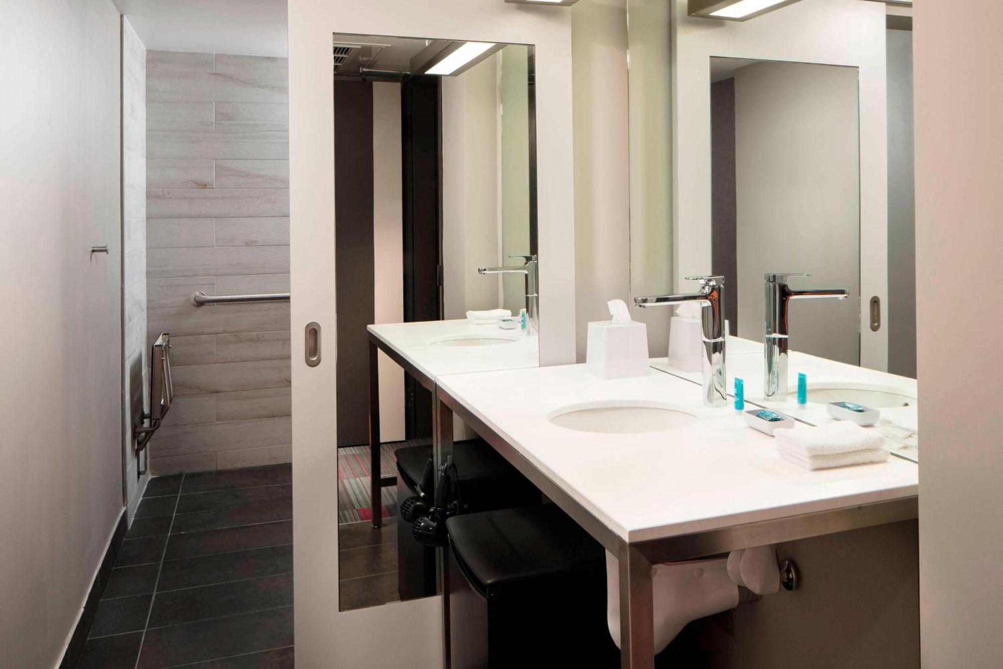 Aloft Coral Gables Hotel Ngoại thất bức ảnh